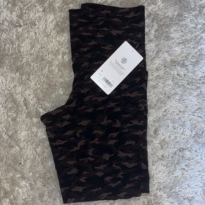 Athleta Cropped Leggings